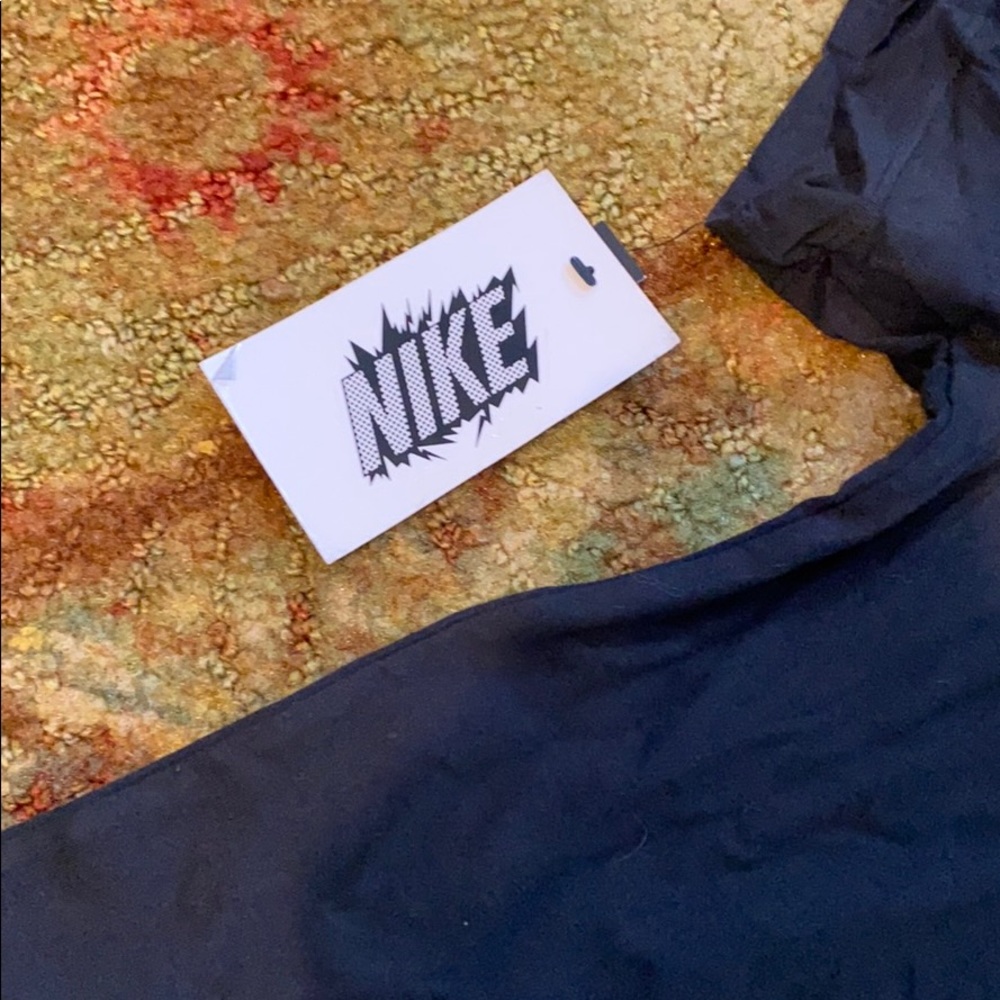 Kids Medium Nike Tee - Picture 2 of 4